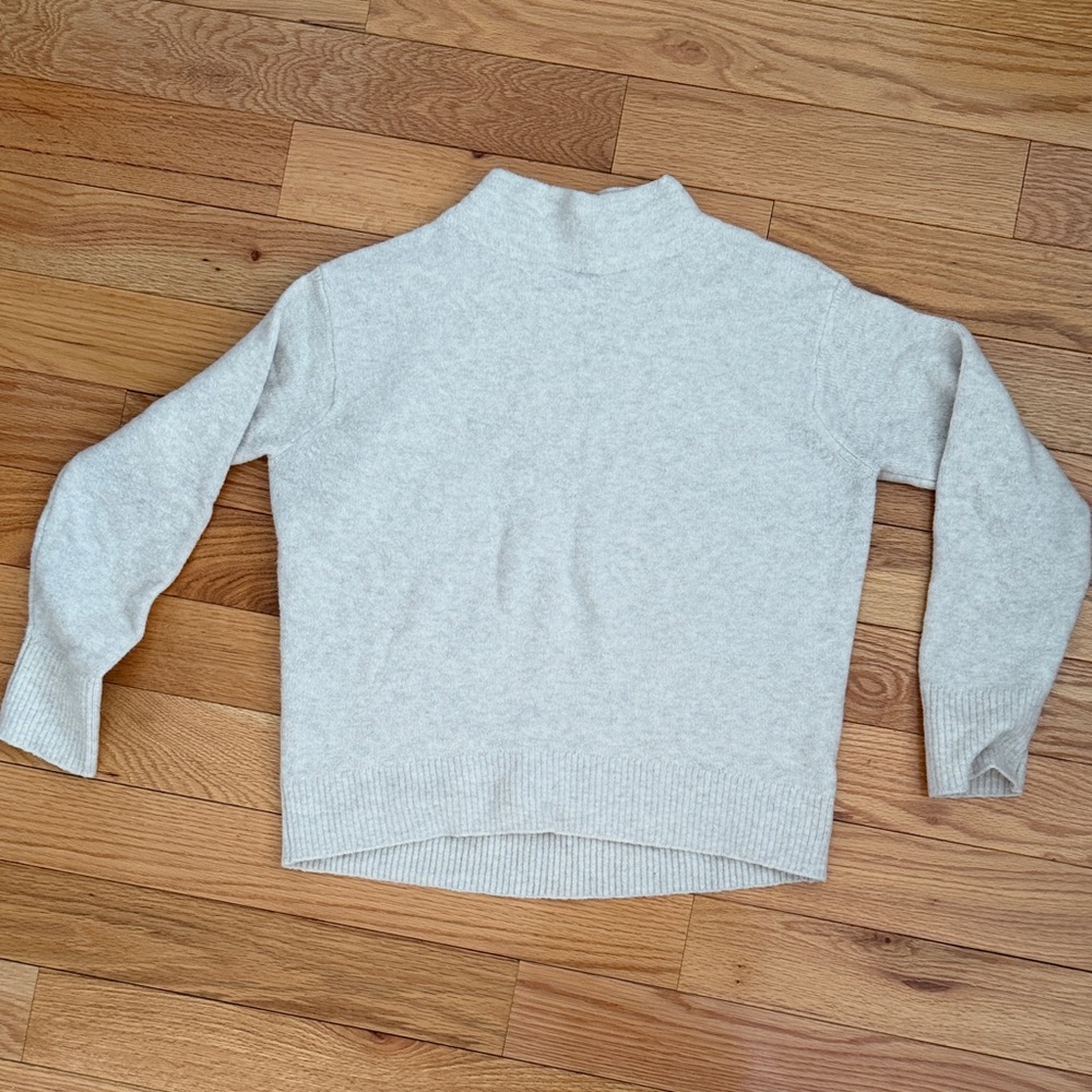 Uniqlo Women's off-white Sweater